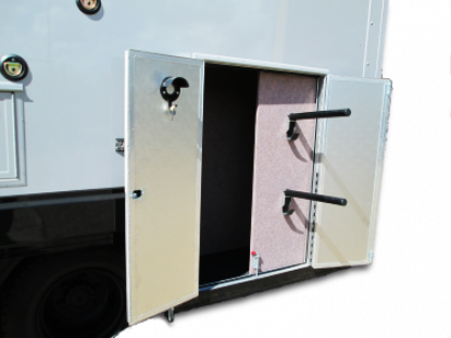 horsebox with external tack storage locker