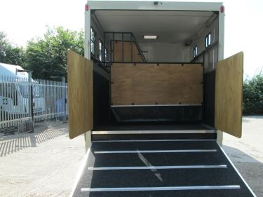 7.5 tonne horsebox - Darcy 1